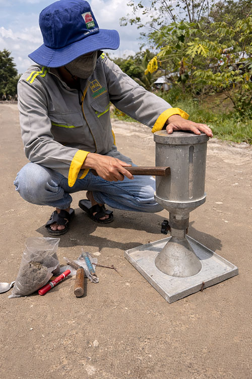 Độ chặt (Rót cát)